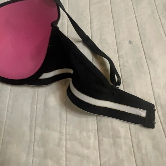 PINK Victoria's Secret Lightly Lined T-Shirt Black Bra 36C - Picture 8 of 11